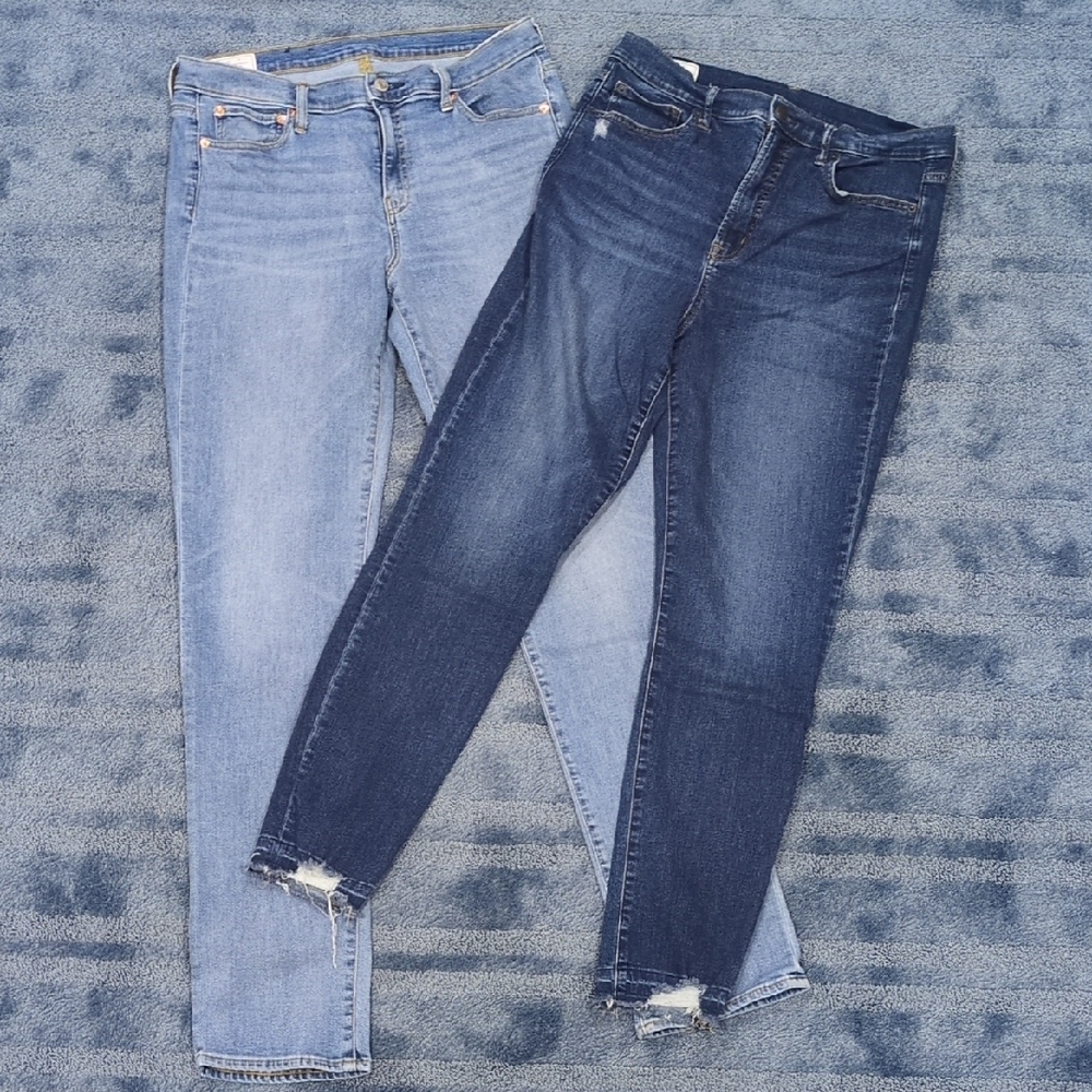🌻Bundle Of 2- Women's Gap Jeans